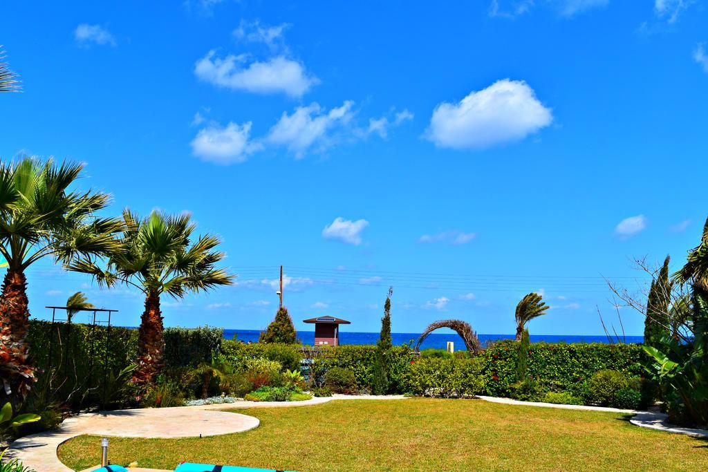Latchi Beach Front Villa - Private Heated Pool - Amazing Uninterrupted Sea Views Polis Bagian luar foto