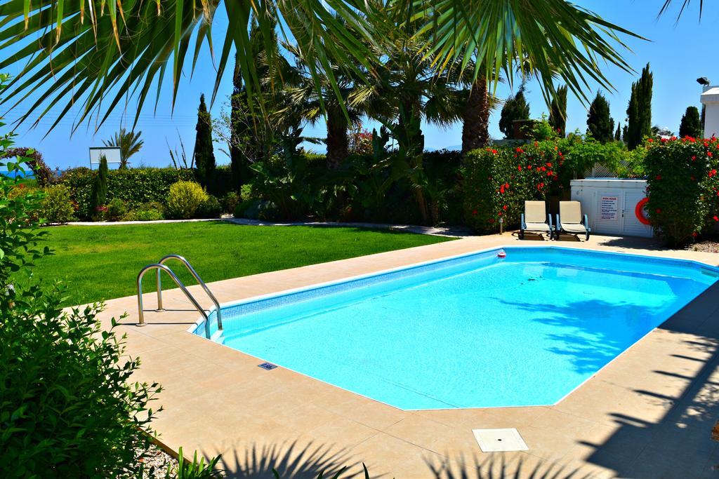 Latchi Beach Front Villa - Private Heated Pool - Amazing Uninterrupted Sea Views Polis Bagian luar foto